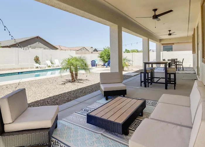 Pool, Fire Pit: Luxe Family In Holiday home *